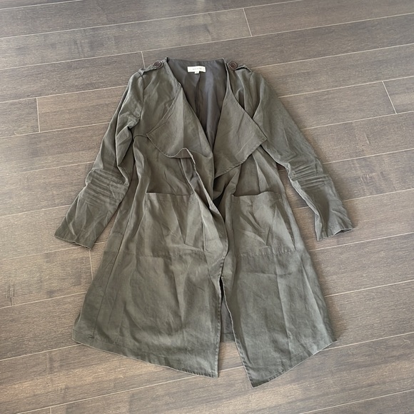 Maxim trench - Picture 2 of 7